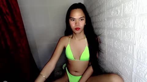 Snapshot of aliahadams chatting on March 6, 2025, 11:53 pm ALIAH online show from March 6, 2025, 11:53 pm