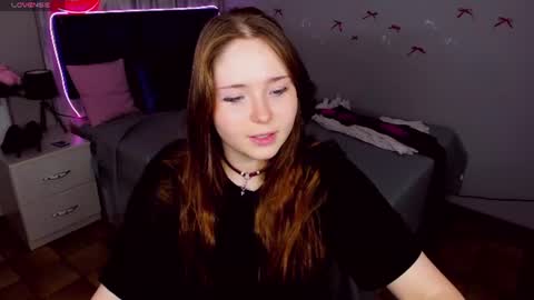 AlicaPeach online show from August 3, 2026, 1:05 pm