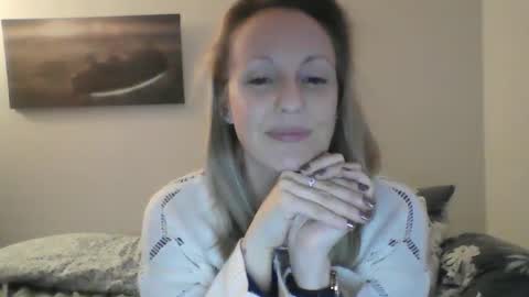 Snapshot of alice8363 chatting on December 12, 2024, 4:10 pm Alice online show from December 12, 2024, 4:10 pm