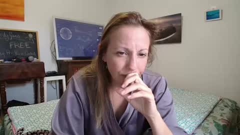 Snapshot of alice8363 chatting on September 28, 2025, 8:52 am Alice online show from September 28, 2025, 8:52 am