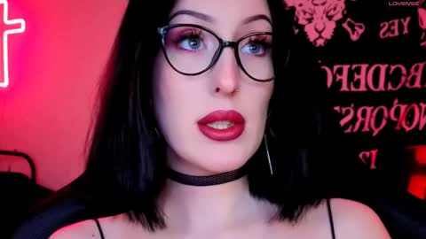 Snapshot of alice___mistress chatting on May 3, 2026, 11:44 pm Miss Alice online show from May 3, 2026, 11:44 pm