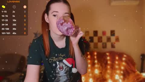 Snapshot of alice__madness chatting on December 21, 2025, 9:11 pm Alice online show from December 21, 2025, 9:11 pm