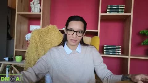 A R Y A  T I A online show from February 20, 2025, 2:13 pm