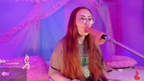 Snapshot of alice_cute77 chatting on May 14, 2026, 1:45 am Mey online show from May 14, 2026, 1:45 am