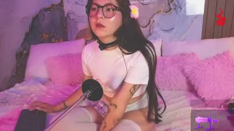 Snapshot of alice_cute77 chatting on May 15, 2026, 3:19 pm Mey online show from May 15, 2026, 3:19 pm