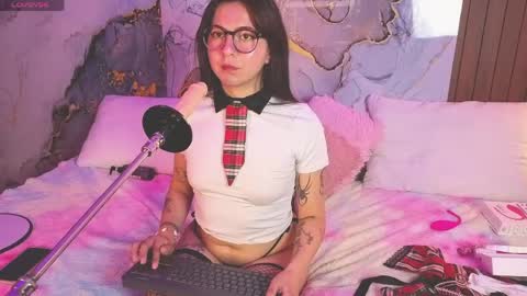 Snapshot of alice_cute77 chatting on May 18, 2026, 4:24 pm Mey online show from May 18, 2026, 4:24 pm