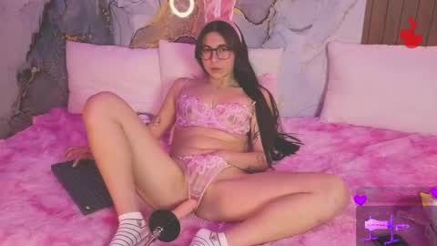 Snapshot of alice_cute77 chatting on June 3, 2026, 2:33 pm Mey online show from June 3, 2026, 2:33 pm
