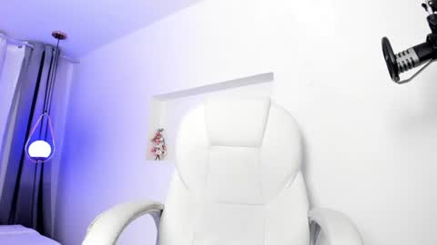 alice_elare online show from June 23, 2026, 3:59 am