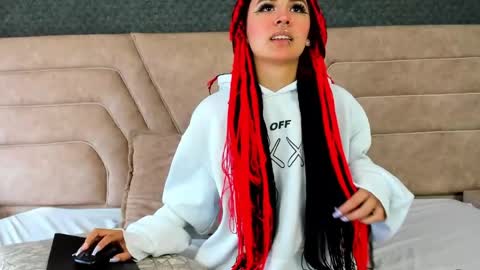 alice foxred online show from April 15, 2026, 1:18 pm