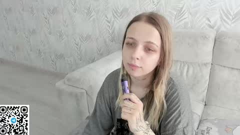 alice_halle online show from June 3, 2026, 7:00 am