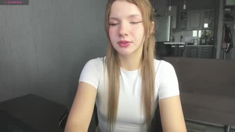 Snapshot of alice_hetfield chatting on October 8, 2025, 11:19 am My name is Alice find out about me in the Fansly online show from October 8, 2025, 11:19 am