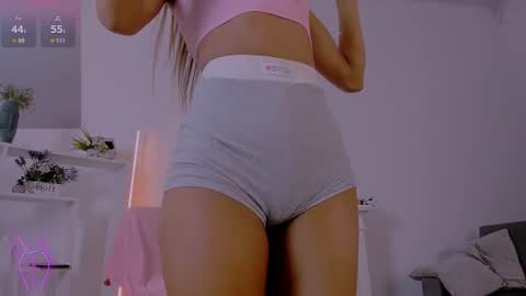 Snapshot of alice_in_the__wonderland chatting on July 12, 2026, 6:37 am Alice online show from July 12, 2026, 6:37 am