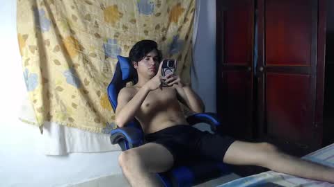 Snapshot of alice_julls chatting on May 15, 2026, 6:59 pm alice online show from May 15, 2026, 6:59 pm