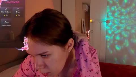 Alice online show from November 22, 2025, 3:49 am