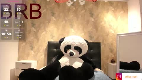 Alice  online show from October 15, 2025, 3:06 am