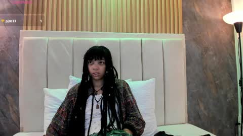 alice_rossi4 online show from May 23, 2026, 12:09 pm