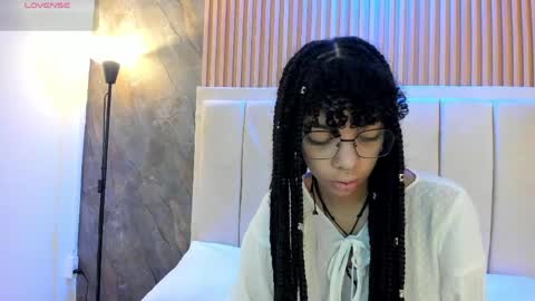 alice_rossi4 online show from May 28, 2026, 11:07 am