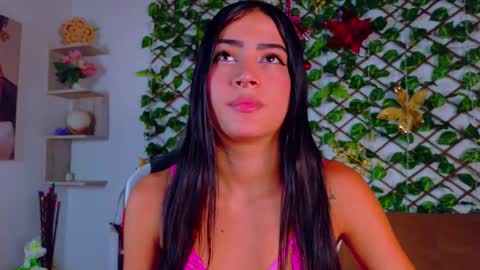 alice_rous21 online show from November 24, 2025, 1:33 pm