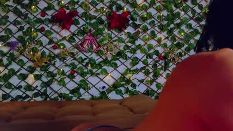 alice_rous21 online show from December 4, 2025, 3:21 pm