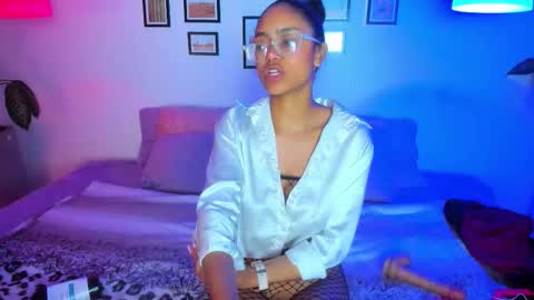 Snapshot of alice_simmons chatting on February 20, 2026, 1:00 pm alice_simmons online show from February 20, 2026, 1:00 pm