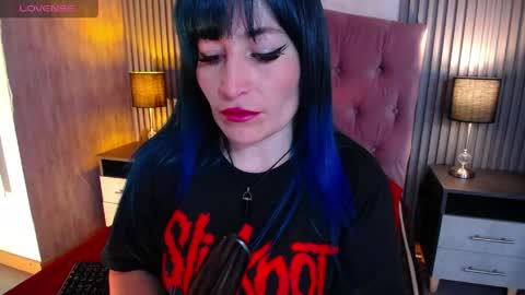 Snapshot of alice_sweetmomma chatting on April 21, 2026, 7:50 pm Alice online show from April 21, 2026, 7:50 pm