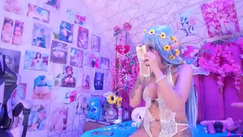 Snapshot of alicebenett_ chatting on February 2, 2026, 10:19 pm online show from February 2, 2026, 10:19 pm