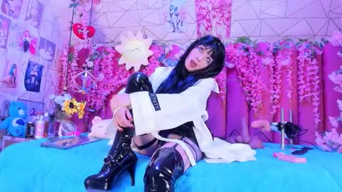 Snapshot of alicebenett_ chatting on February 6, 2026, 10:35 pm online show from February 6, 2026, 10:35 pm