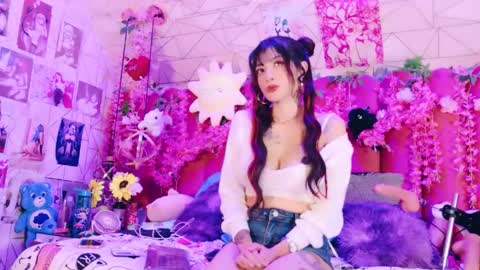 Snapshot of alicebenett_ chatting on May 29, 2026, 10:30 pm online show from May 29, 2026, 10:30 pm