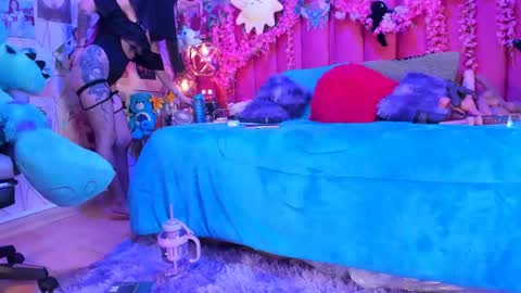 Snapshot of alicebenett_ chatting on June 8, 2026, 9:48 pm online show from June 8, 2026, 9:48 pm