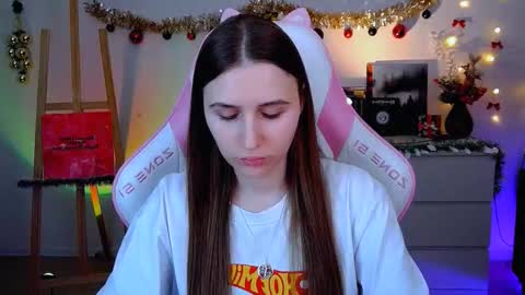 alicecharmy online show from December 18, 2025, 10:10 am