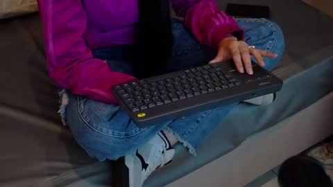 Snapshot of alicecoffin chatting on February 27, 2025, 1:17 pm alicecoffin online show from February 27, 2025, 1:17 pm