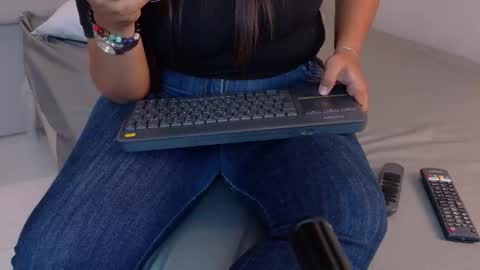Snapshot of alicecoffin chatting on February 23, 2026, 10:40 pm alicecoffin online show from February 23, 2026, 10:40 pm