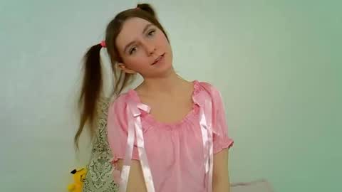 Snapshot of alicecutest chatting on November 28, 2025, 8:50 am Alice online show from November 28, 2025, 8:50 am