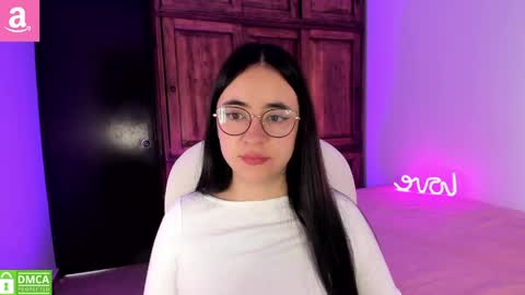 Snapshot of alicee_2 chatting on April 25, 2026, 2:58 pm Aliceee .. 97YP9VWGZHrefnav wishlist lists 1 online show from April 25, 2026, 2:58 pm