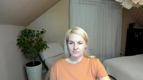 Alicee online show from January 10, 2025, 7:32 pm