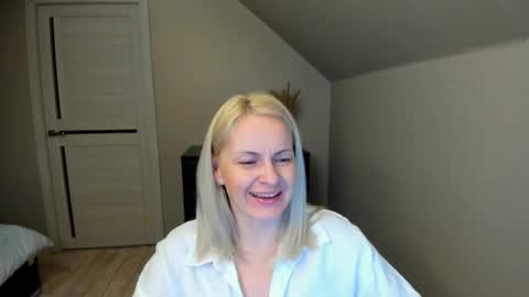 Alicee online show from February 15, 2025, 8:22 pm