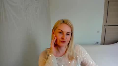 Alicee online show from March 19, 2026, 8:18 am