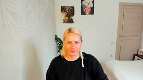 Alicee online show from July 27, 2026, 9:27 am