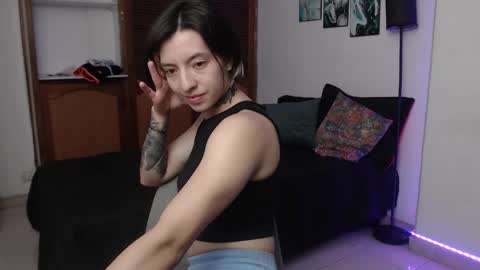alicee_logan_ online show from October 22, 2025, 12:33 am