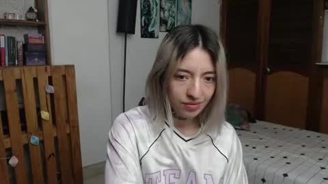 alicee_logan_ online show from July 27, 2026, 1:56 am