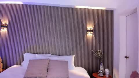 Alice  online show from October 10, 2025, 4:11 am