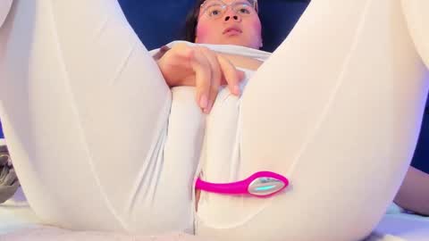 alicehott_05 online show from March 7, 2026, 4:31 am