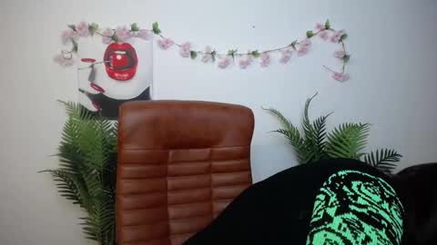 AliceInks online show from February 7, 2026, 7:01 am