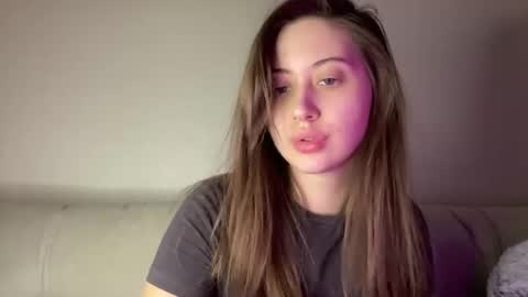Snapshot of aliceinlustland chatting on March 10, 2026, 5:07 pm aliceinlustland online show from March 10, 2026, 5:07 pm