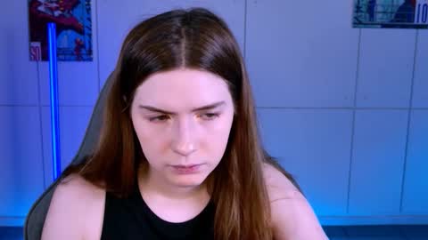 Snapshot of aliceinredsquare_ chatting on October 24, 2025, 5:15 am Alice online show from October 24, 2025, 5:15 am