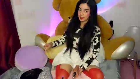 Alicekingdom online show from November 21, 2025, 12:32 am