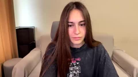 alicekollt online show from November 17, 2025, 8:20 am