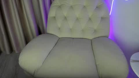 Snapshot of alicelevine chatting on November 27, 2025, 5:09 am AliceLevine online show from November 27, 2025, 5:09 am