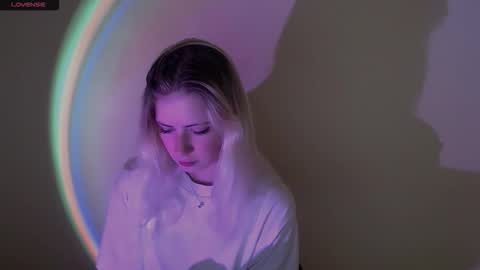 Alice online show from September 24, 2025, 1:03 pm