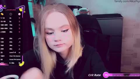 Snapshot of alicenya chatting on September 9, 2025, 4:56 am Alice online show from September 9, 2025, 4:56 am